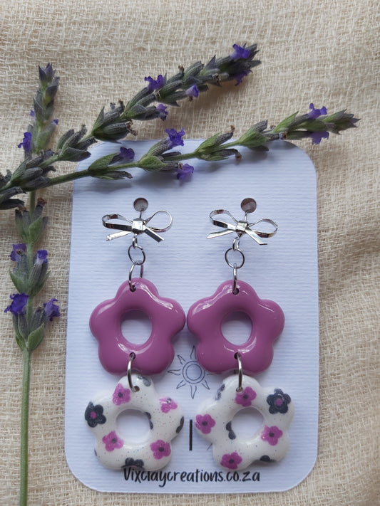 Handmade Polymer Clay Mauve Daisy Set with Platinum plated Bow Tie Hook&nbsp;